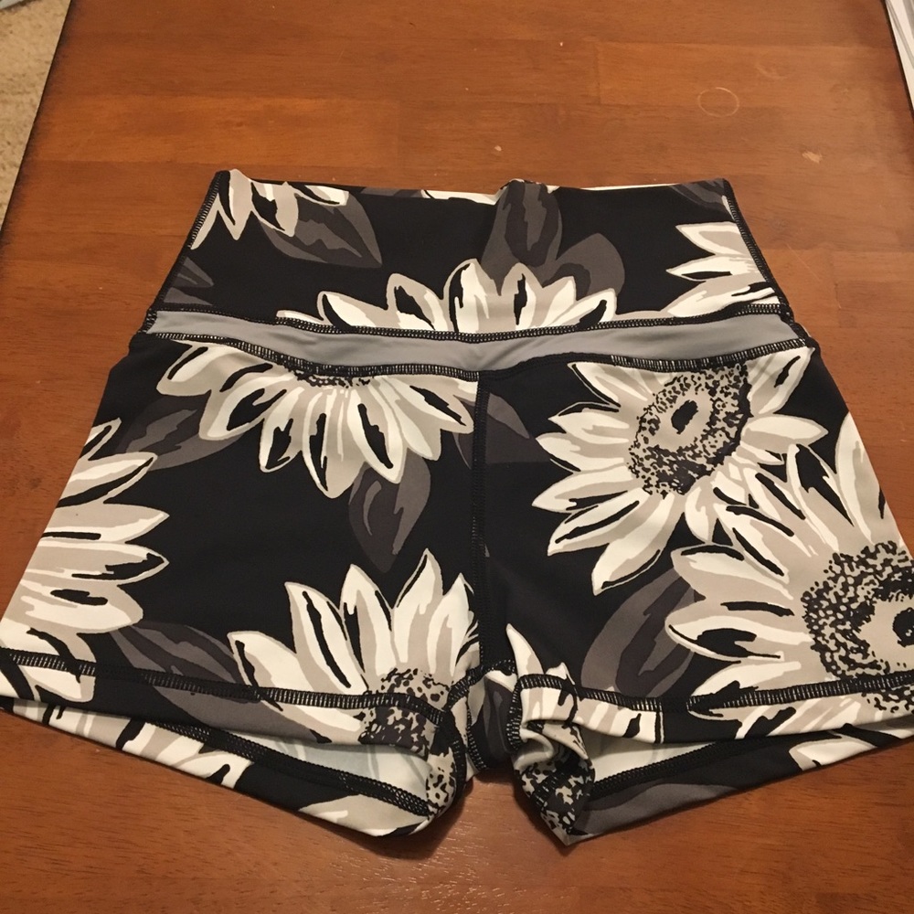 NWT American Eagle Shorts